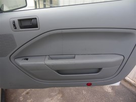 2006 Ford Mustang White Coupe 4.0L AT #F22789